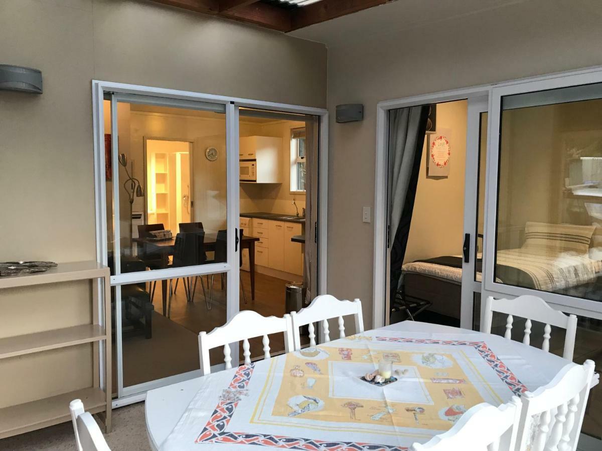 Hotel Angie'S Rural Retreat Wainuiomata Esterno foto